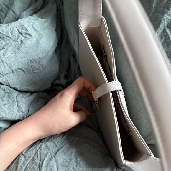 Saint Laurent Mini Le 5 A 7 in Cream - Picture 9 of 12